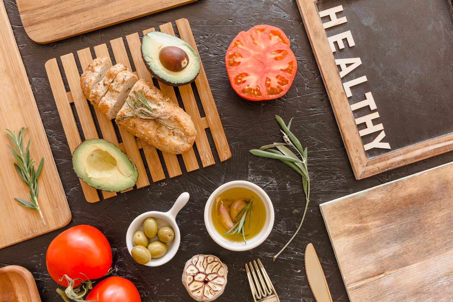 Illustration showing Mediterranean-style pregnancy meals and mood support